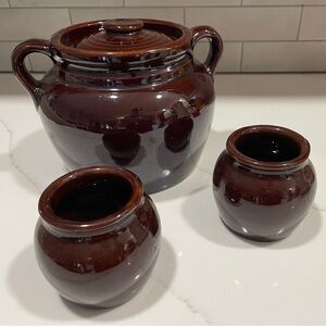 USA Vintage Ceramic Brown Bean Pot with lid and 2 Bowls